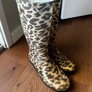 Ugg rain boots
